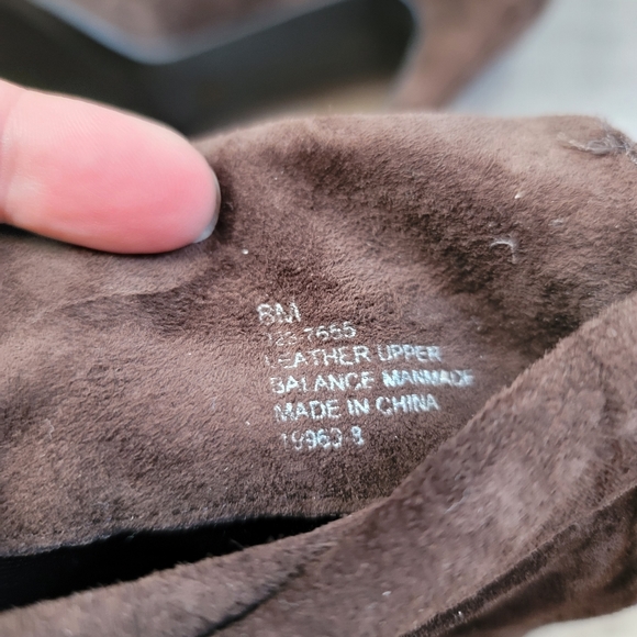 Brown suede high-heel booties - Picture 6 of 6